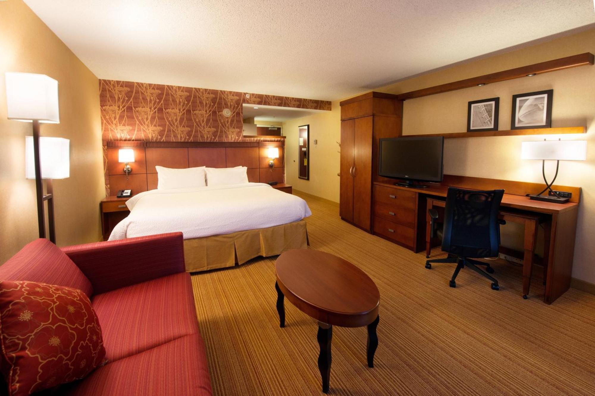 Courtyard By Marriott Canton North Canton Exterior photo